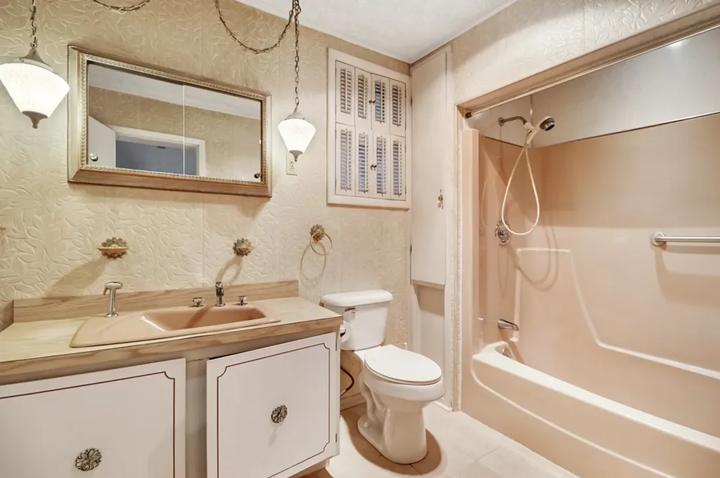 1378 Sparta Highway Crossville TN 38555