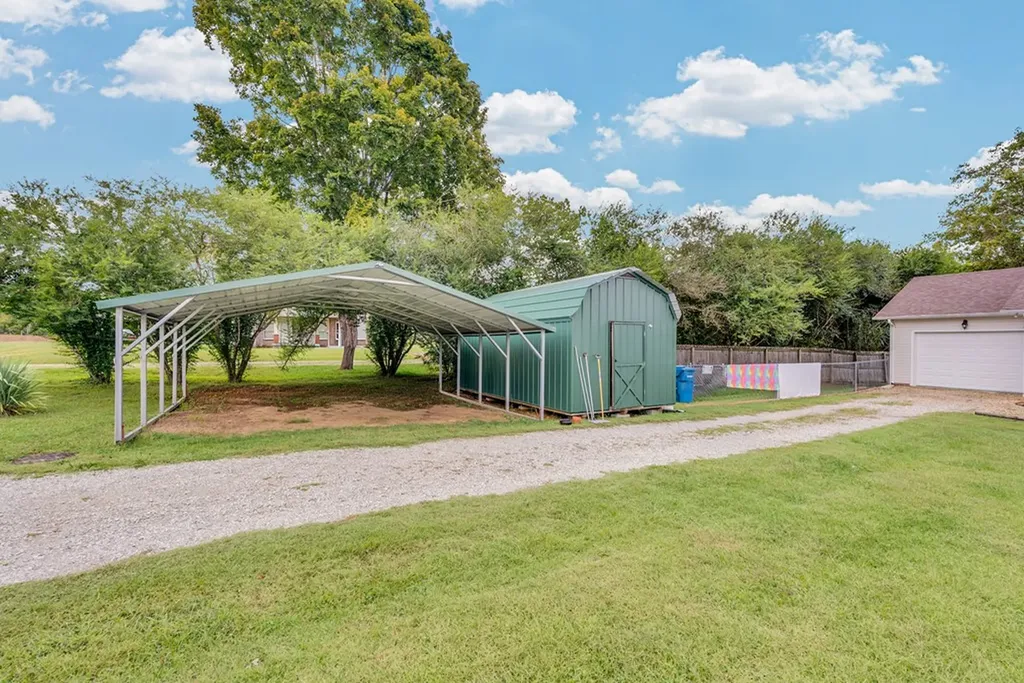 141 Chestnut Street Baxter TN 38544