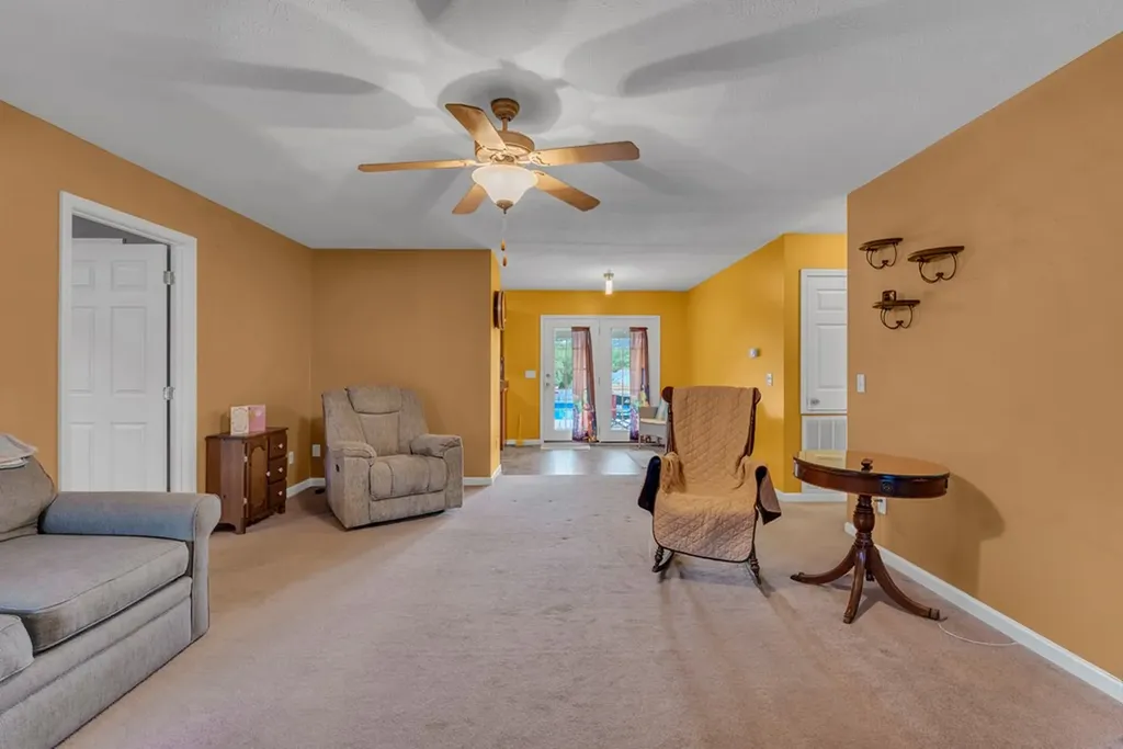 141 Chestnut Street Baxter TN 38544