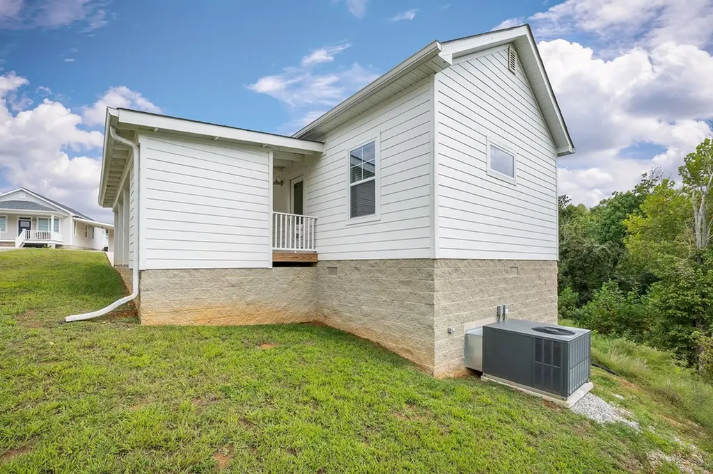 332 Hemlock Circle Cookeville TN 38501