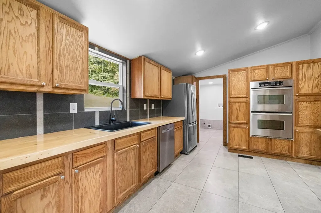 77 Hankins Lane Pikeville TN 37367