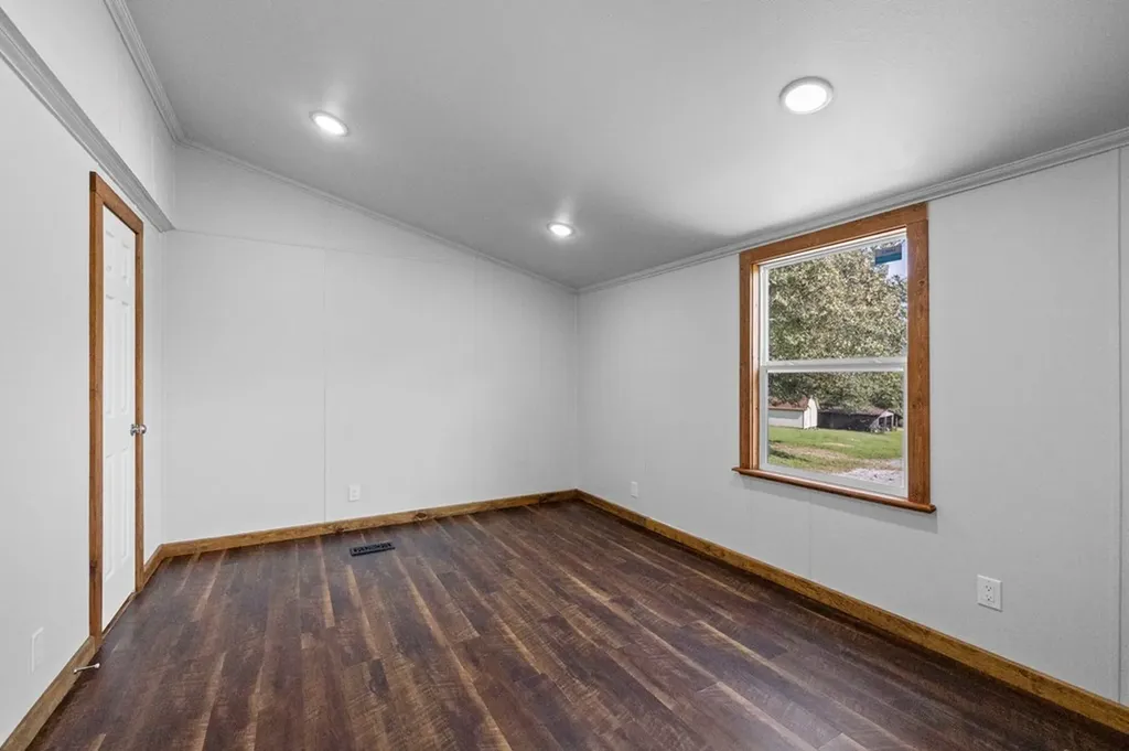 77 Hankins Lane Pikeville TN 37367