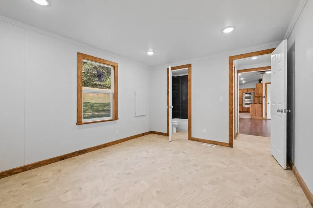 77 Hankins Lane Pikeville TN 37367