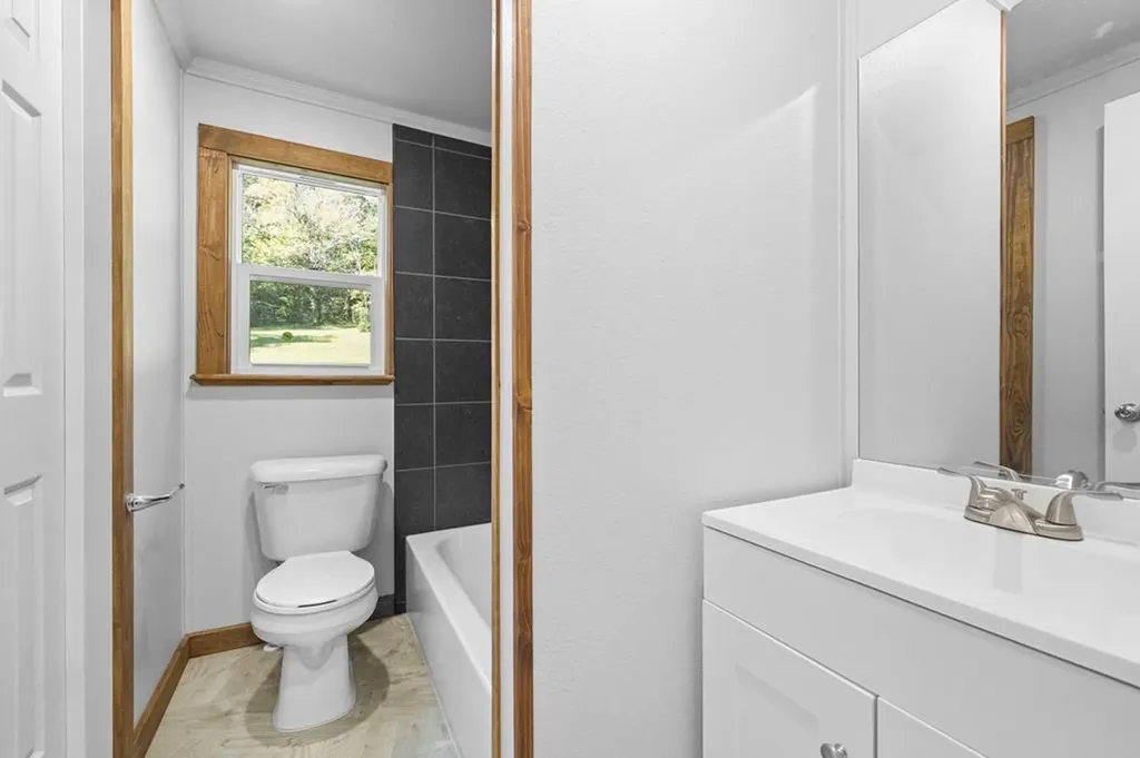 77 Hankins Lane Pikeville TN 37367