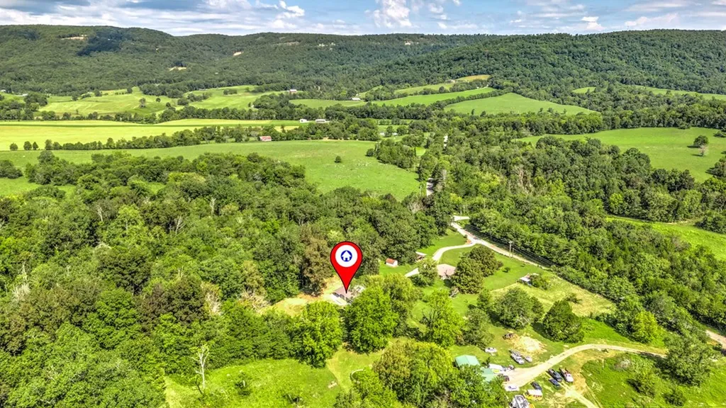 77 Hankins Lane Pikeville TN 37367