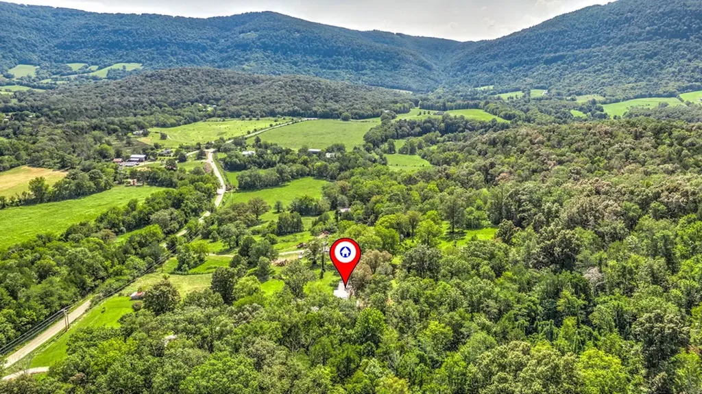 77 Hankins Lane Pikeville TN 37367