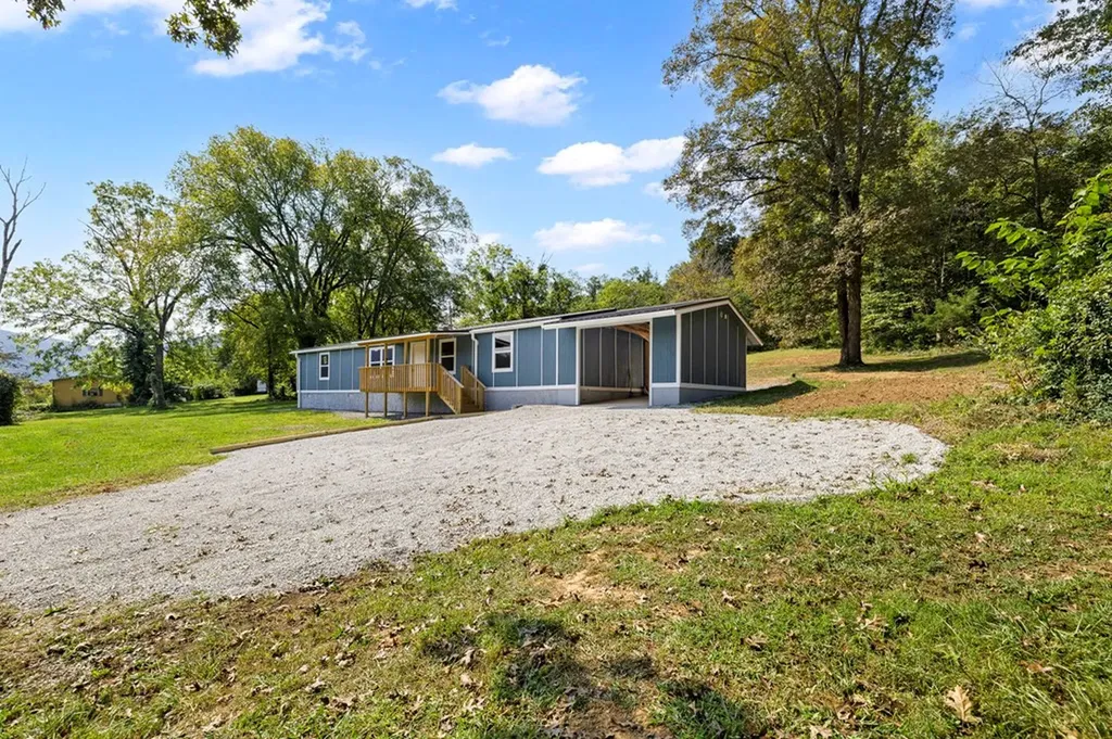 77 Hankins Lane Pikeville TN 37367