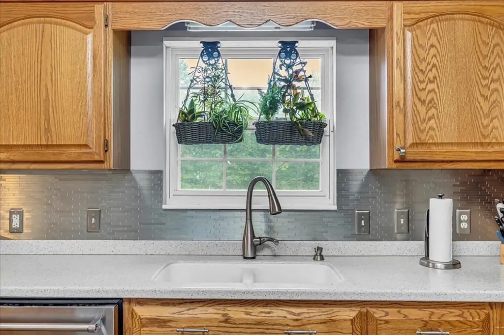 3955 River Road Baxter TN 38544