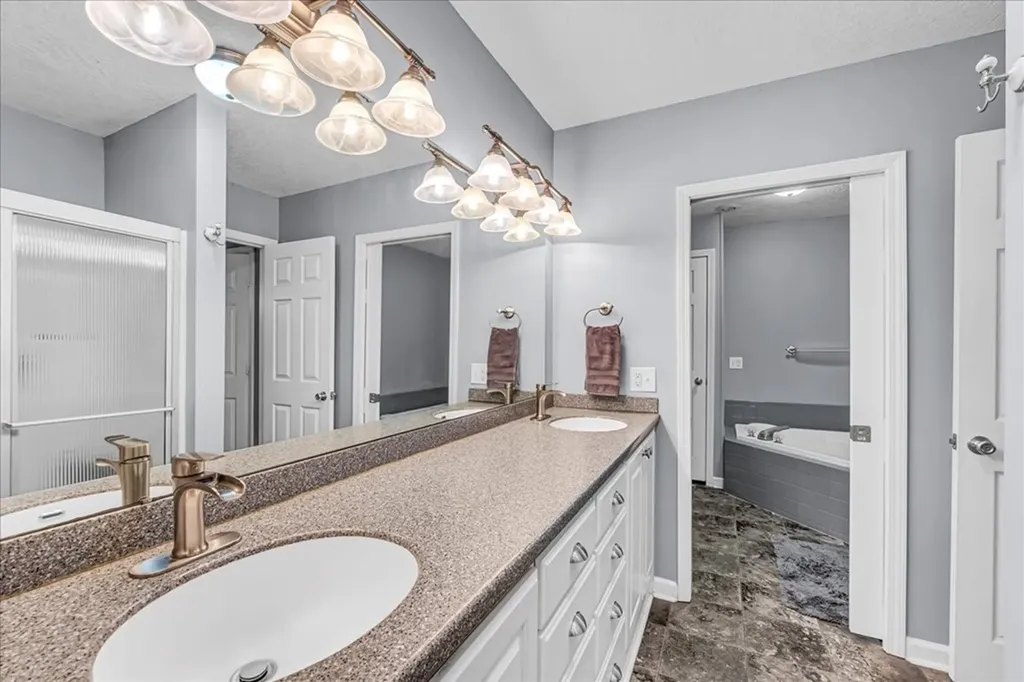 3955 River Road Baxter TN 38544