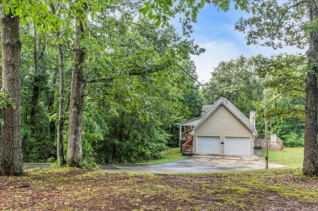 3955 River Road Baxter TN 38544