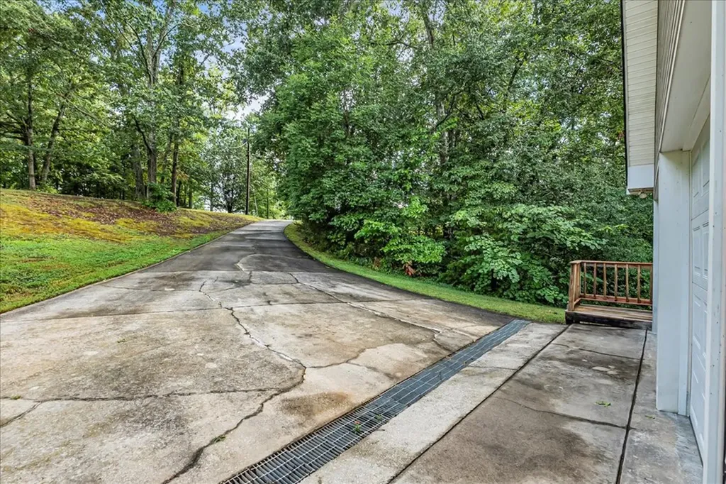 3955 River Road Baxter TN 38544