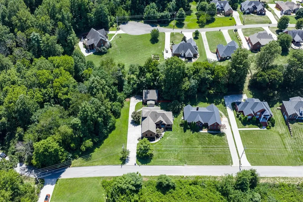 484 S. Plantation Drive Cookeville TN 38506