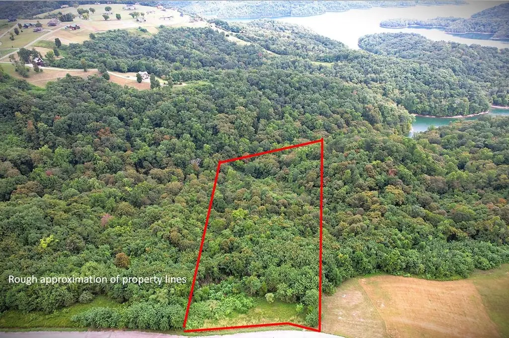 20C Rockfish Road Hilham TN 38568