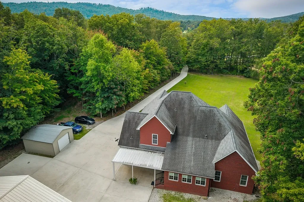 1080 Brotherton Drive Cookeville TN 38506