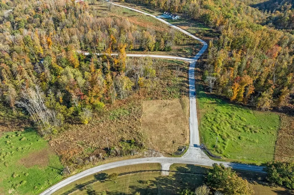 Lot 42 S Peninsulas Edge Drive Smithville TN 37166