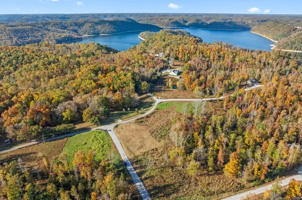 Lot 42 S Peninsulas Edge Drive Smithville TN 37166