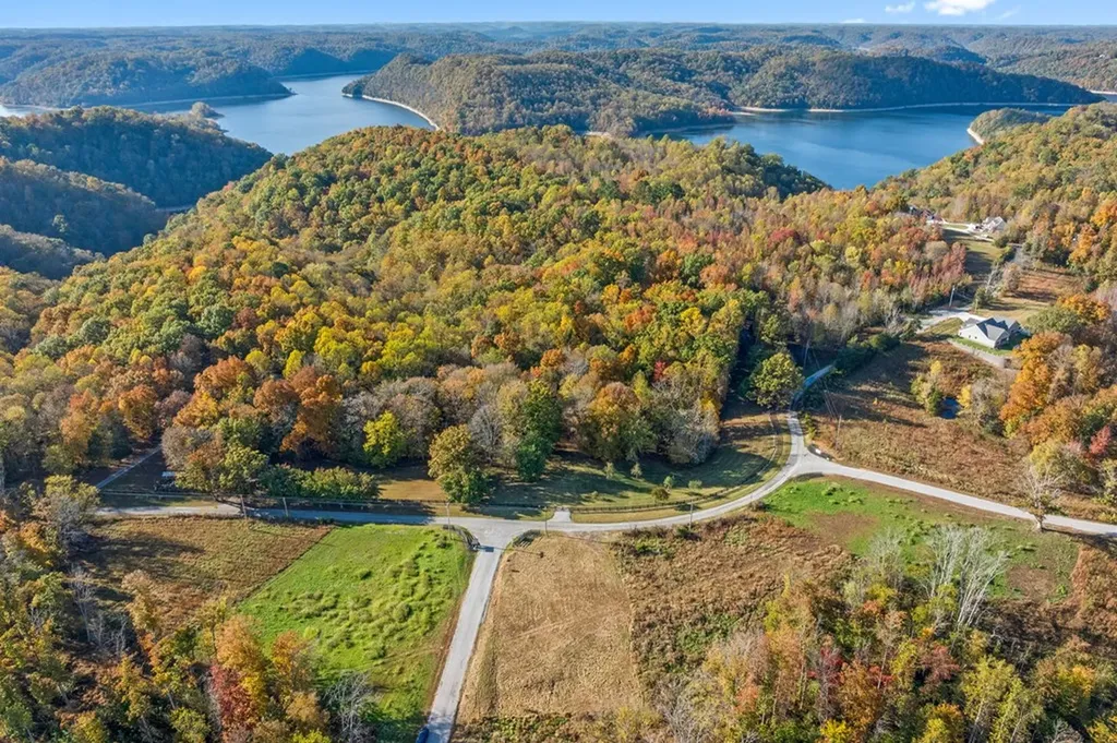 Lot 42 S Peninsulas Edge Drive Smithville TN 37166