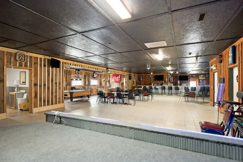 14127 Crossville Highway Sparta TN 38583