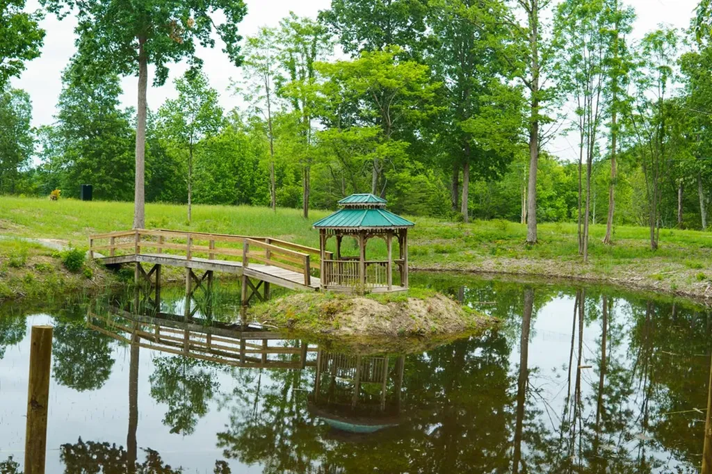 710 Bakers Terrace Spencer TN 38585