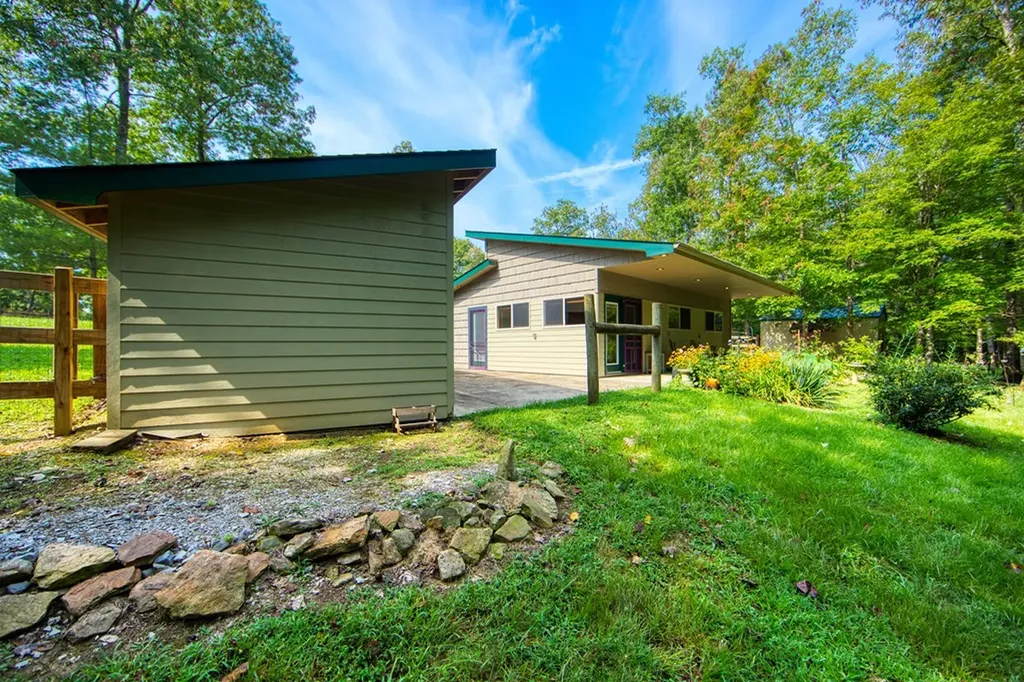 326 Goad Mill Lane Allardt TN 38504