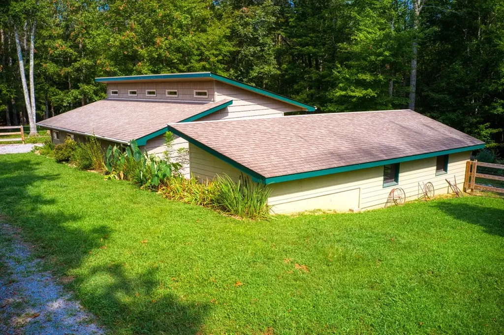 326 Goad Mill Lane Allardt TN 38504