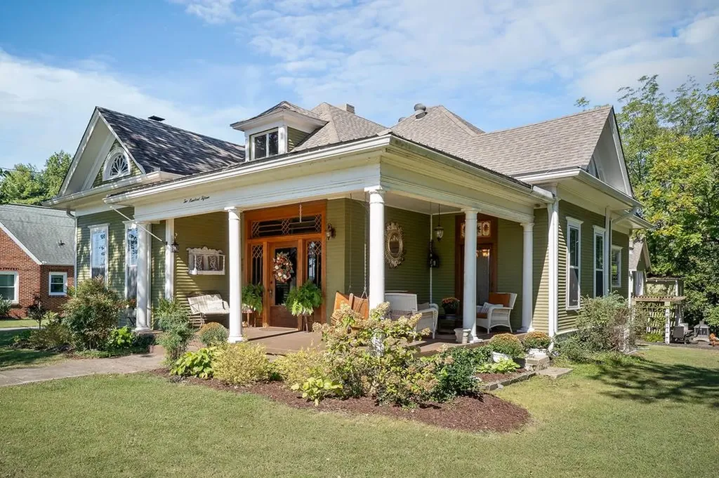 215 W. Sparta Street Mcminnville TN 37110