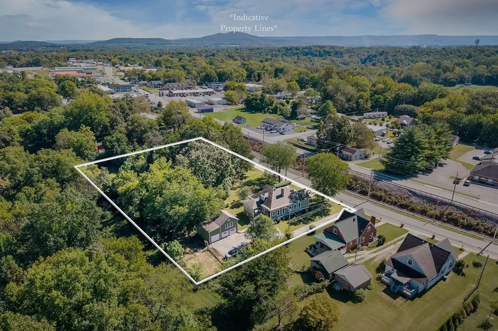 215 W. Sparta Street Mcminnville TN 37110