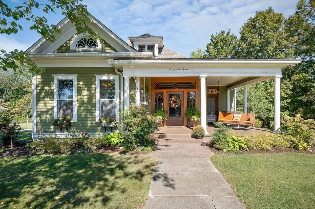 215 W. Sparta Street Mcminnville TN 37110