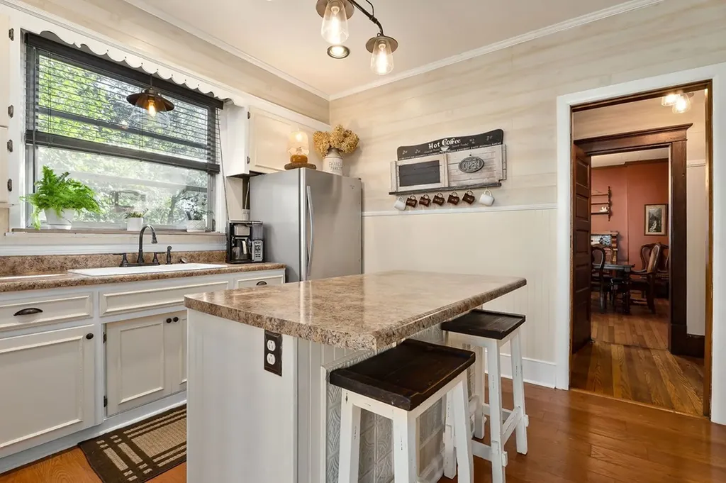 215 W. Sparta Street Mcminnville TN 37110