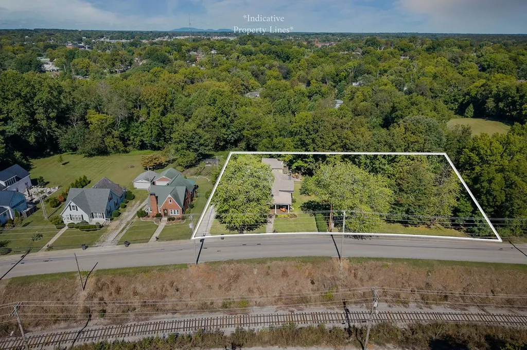 215 W. Sparta Street Mcminnville TN 37110