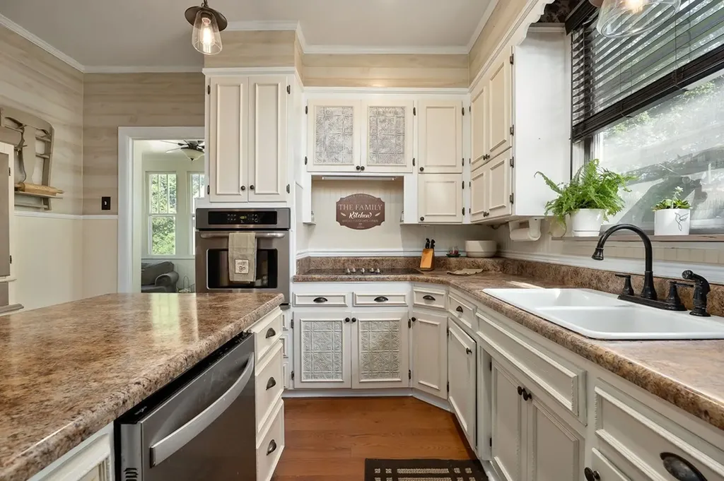 215 W. Sparta Street Mcminnville TN 37110