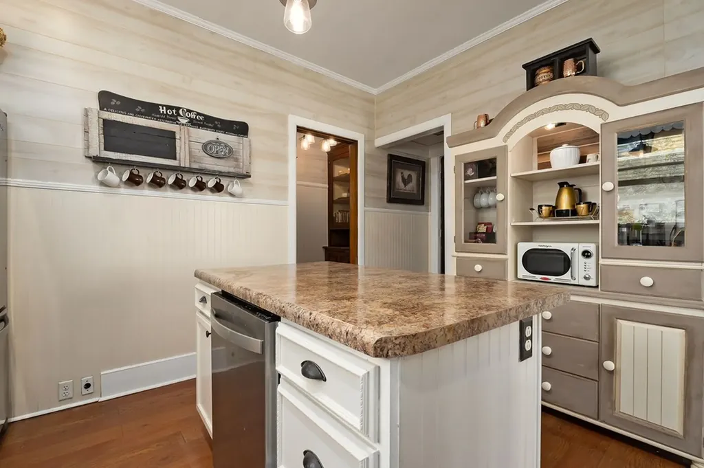 215 W. Sparta Street Mcminnville TN 37110