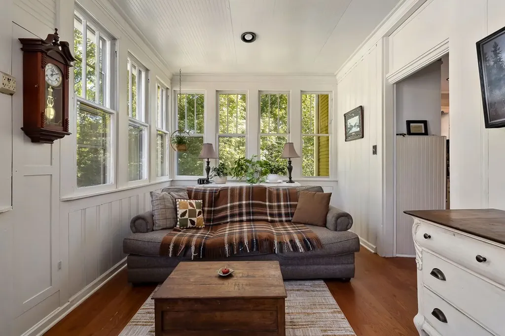 215 W. Sparta Street Mcminnville TN 37110