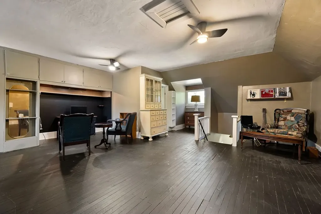 215 W. Sparta Street Mcminnville TN 37110