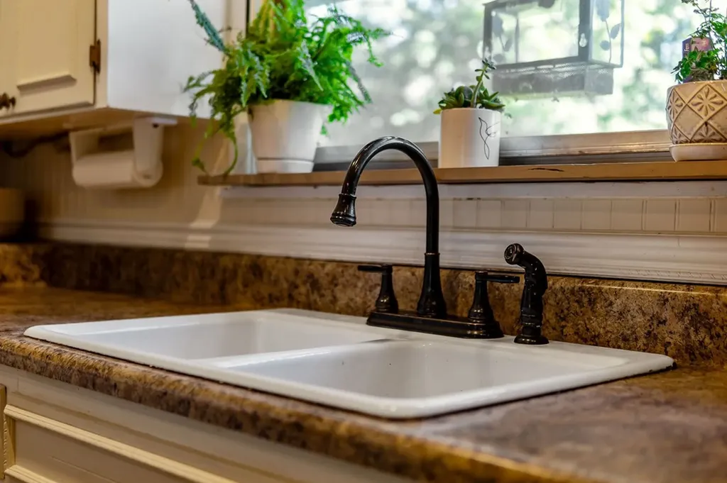 215 W. Sparta Street Mcminnville TN 37110