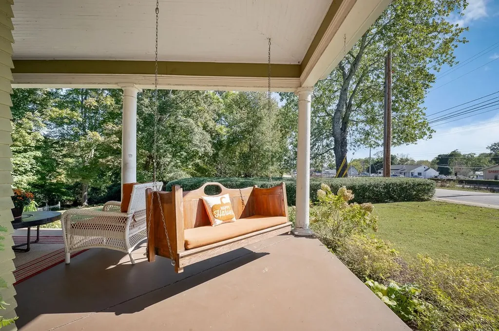 215 W. Sparta Street Mcminnville TN 37110