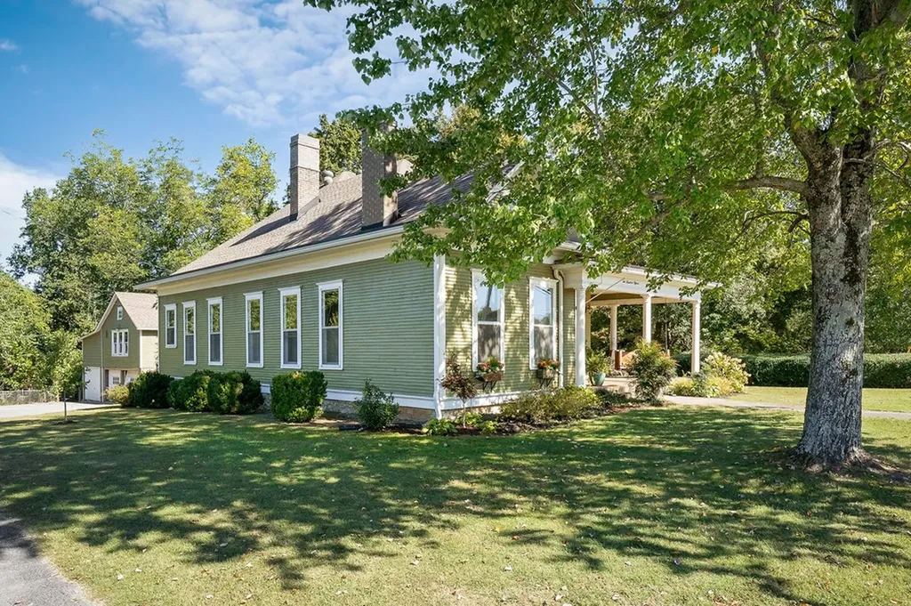 215 W. Sparta Street Mcminnville TN 37110