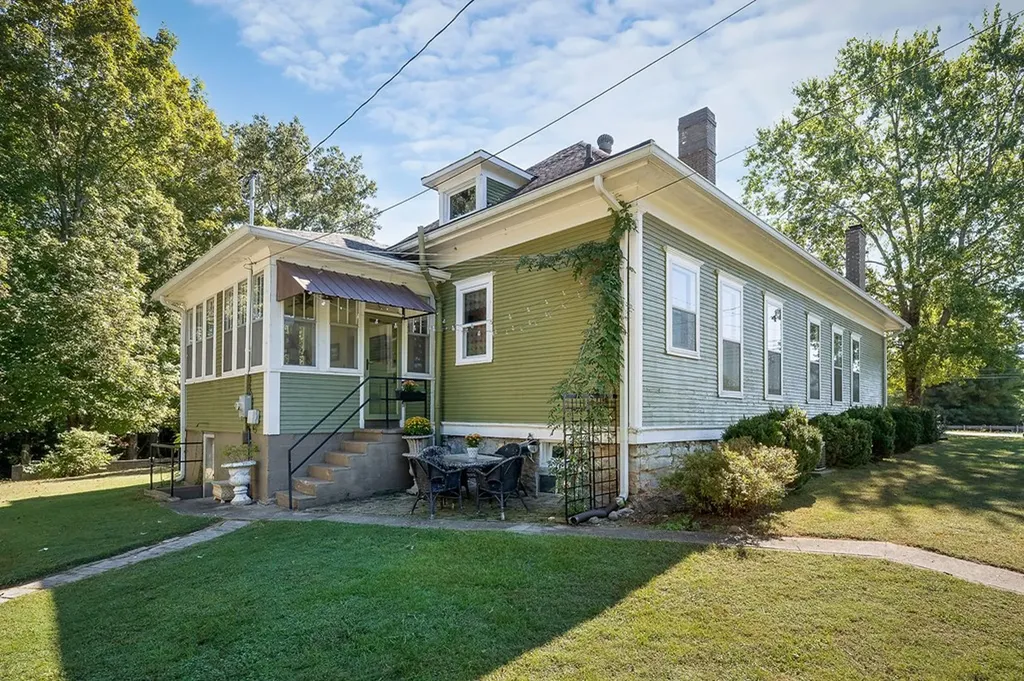 215 W. Sparta Street Mcminnville TN 37110