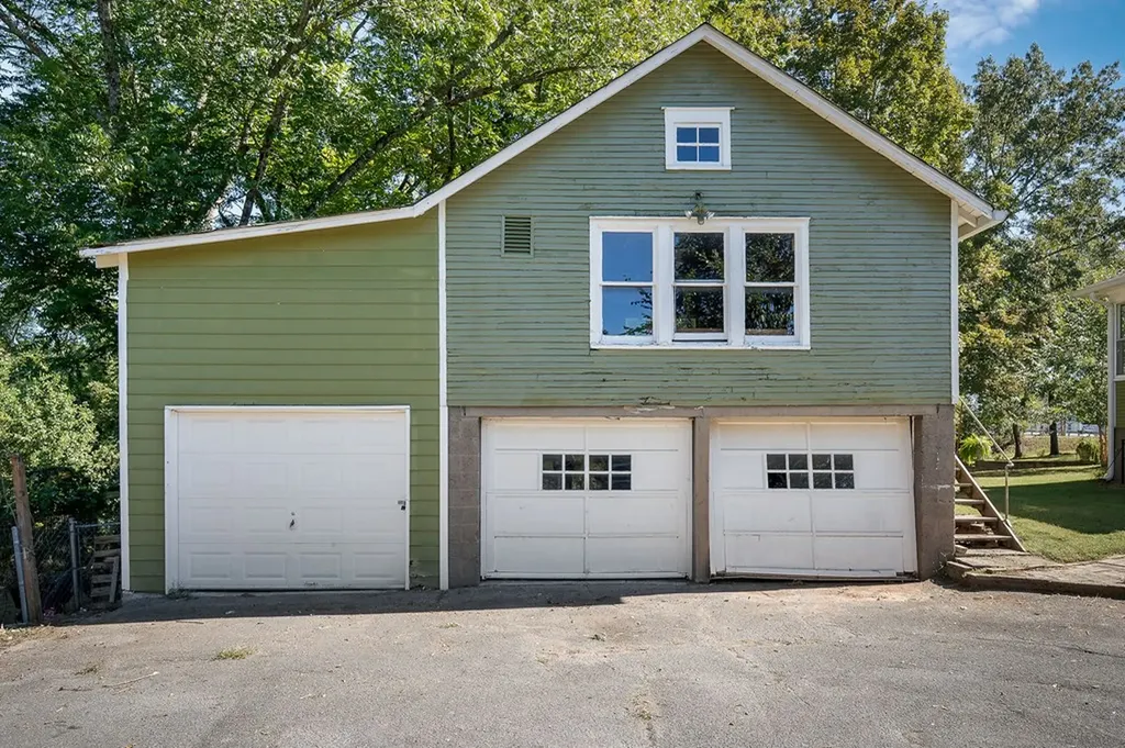 215 W. Sparta Street Mcminnville TN 37110