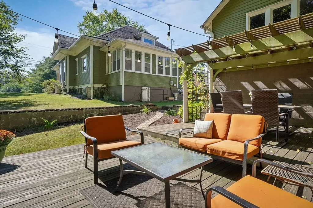 215 W. Sparta Street Mcminnville TN 37110