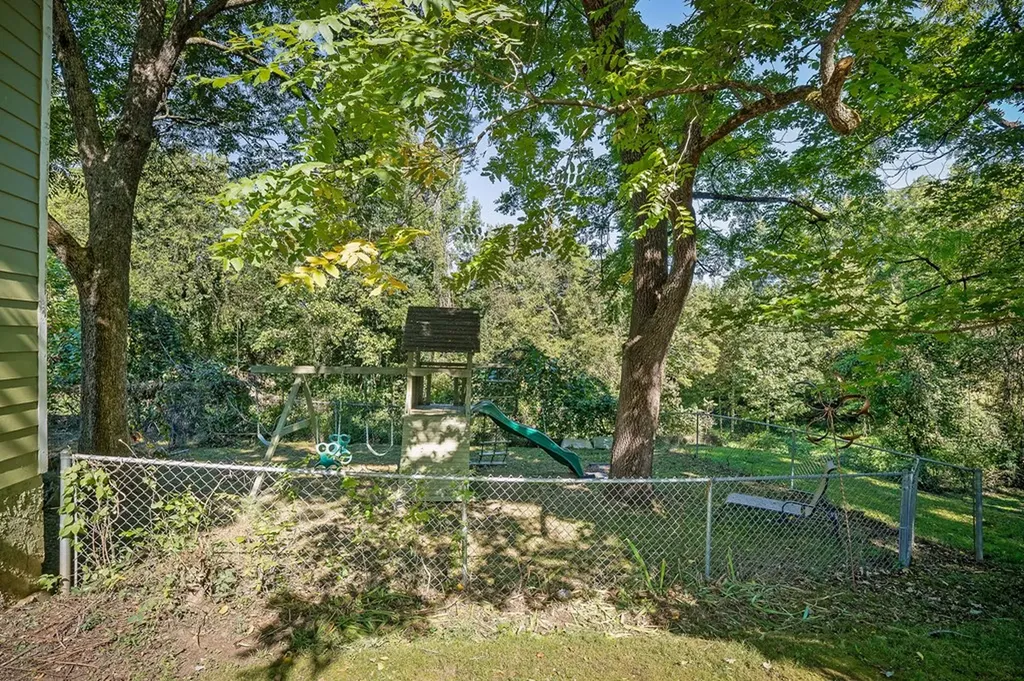 215 W. Sparta Street Mcminnville TN 37110