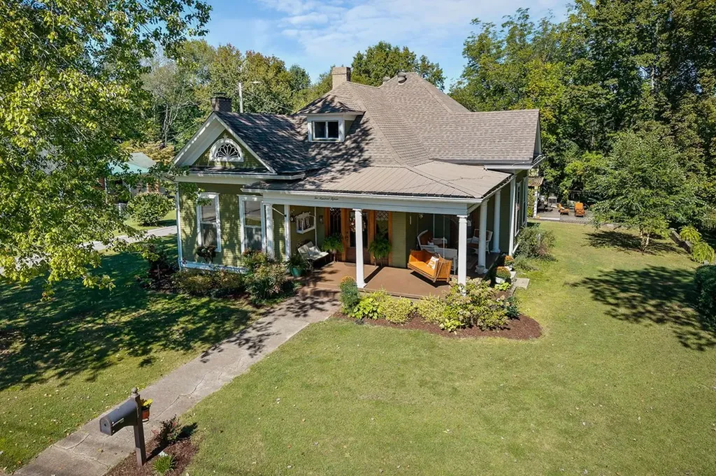 215 W. Sparta Street Mcminnville TN 37110