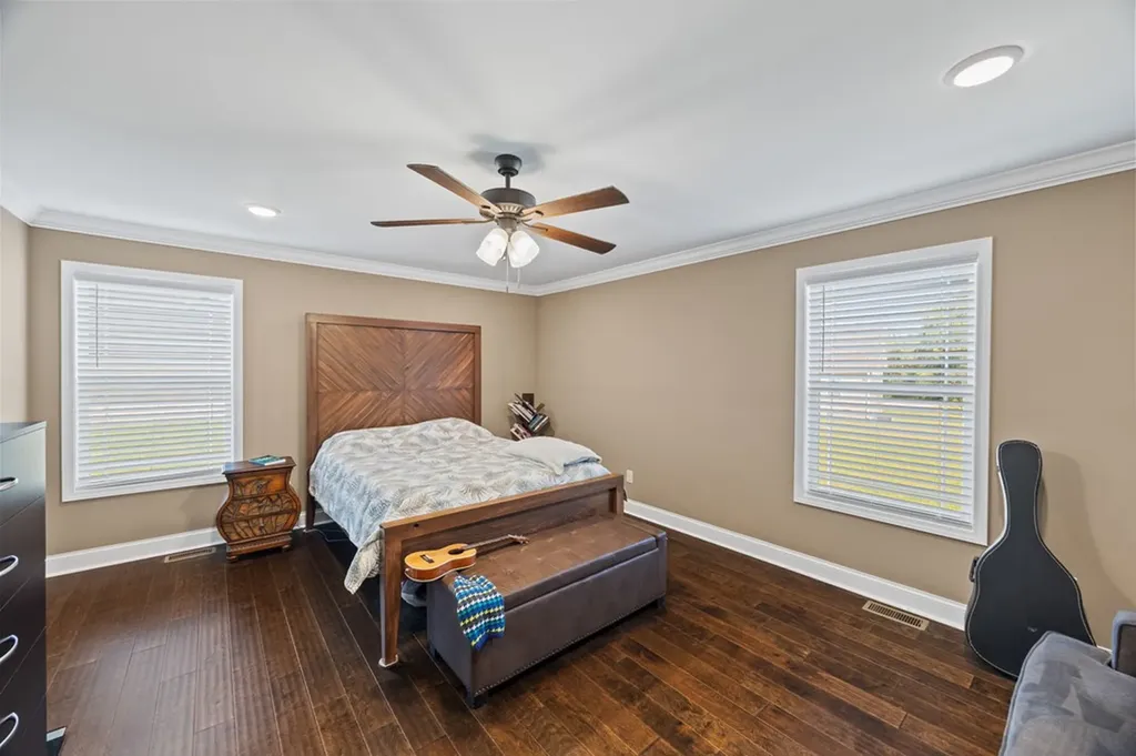 161 County House Road Livingston TN 38570