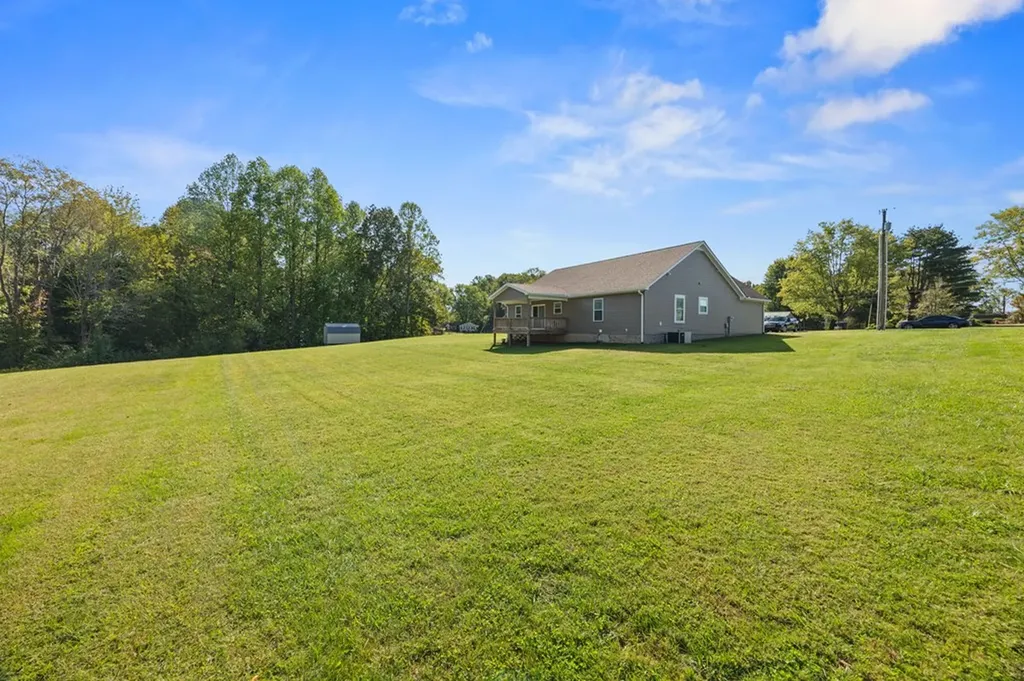 161 County House Road Livingston TN 38570