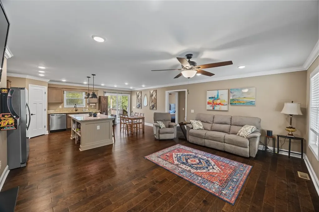 161 County House Road Livingston TN 38570