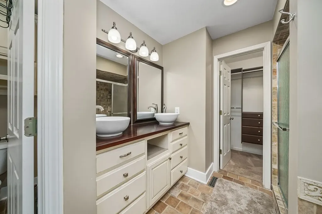 858 Loweland Road Cookeville TN 38501