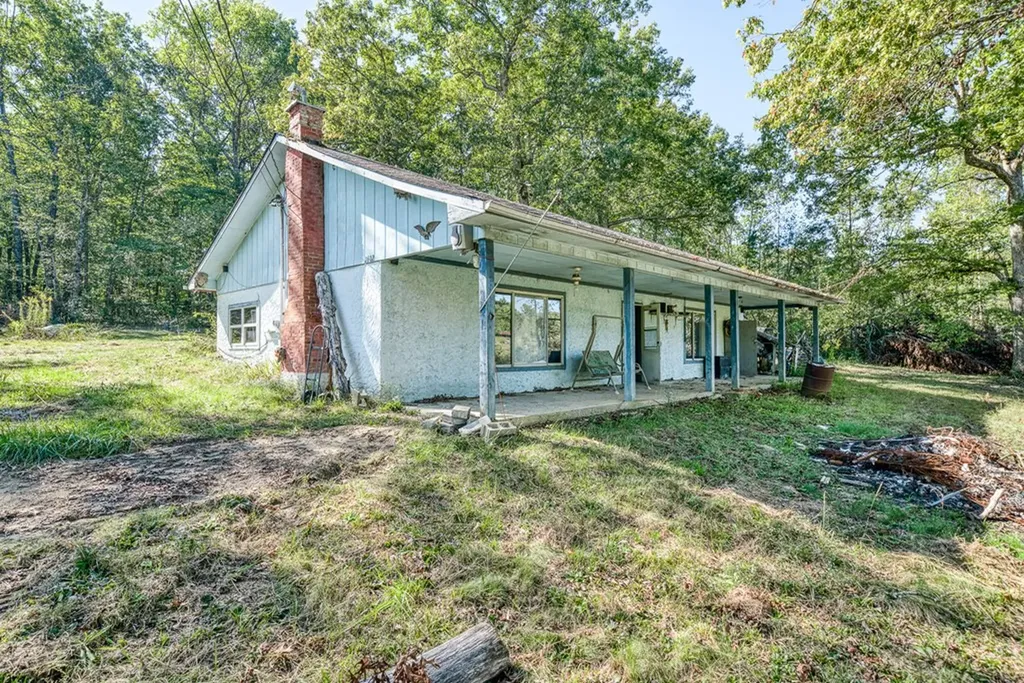 1602 Hollis Poore Road Jamestown TN 38556