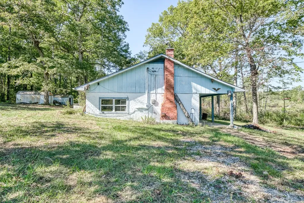 1602 Hollis Poore Road Jamestown TN 38556