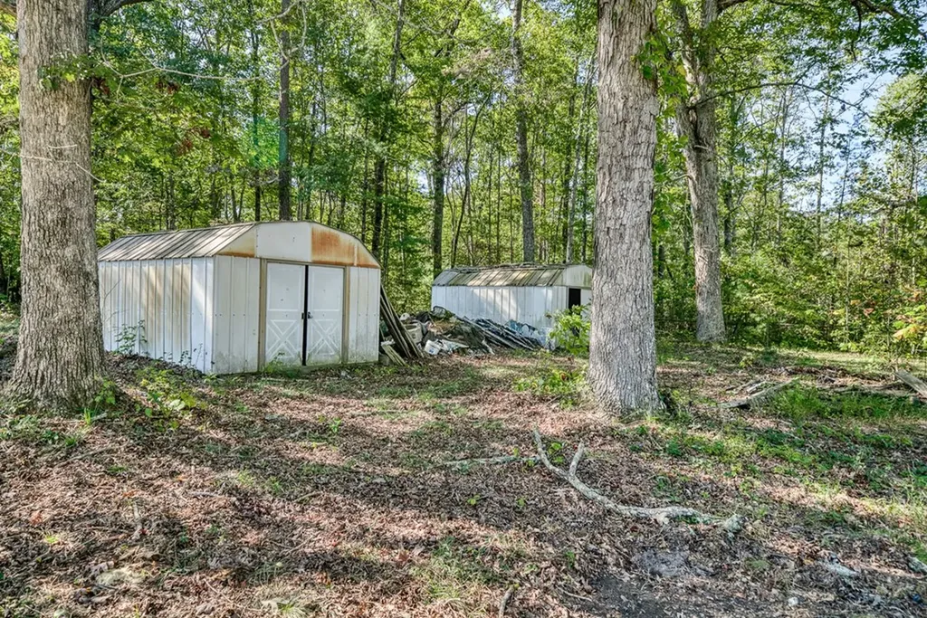 1602 Hollis Poore Road Jamestown TN 38556