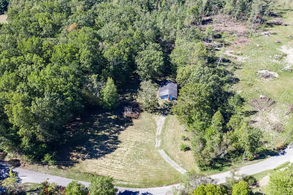 1602 Hollis Poore Road Jamestown TN 38556